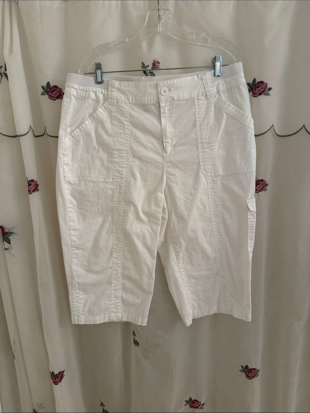 Christopher & Banks White Cargo Capri Pants